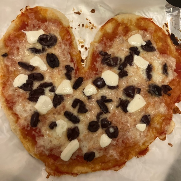 Get to know me! 🍕🌿🧄 - Picture 5 of 5